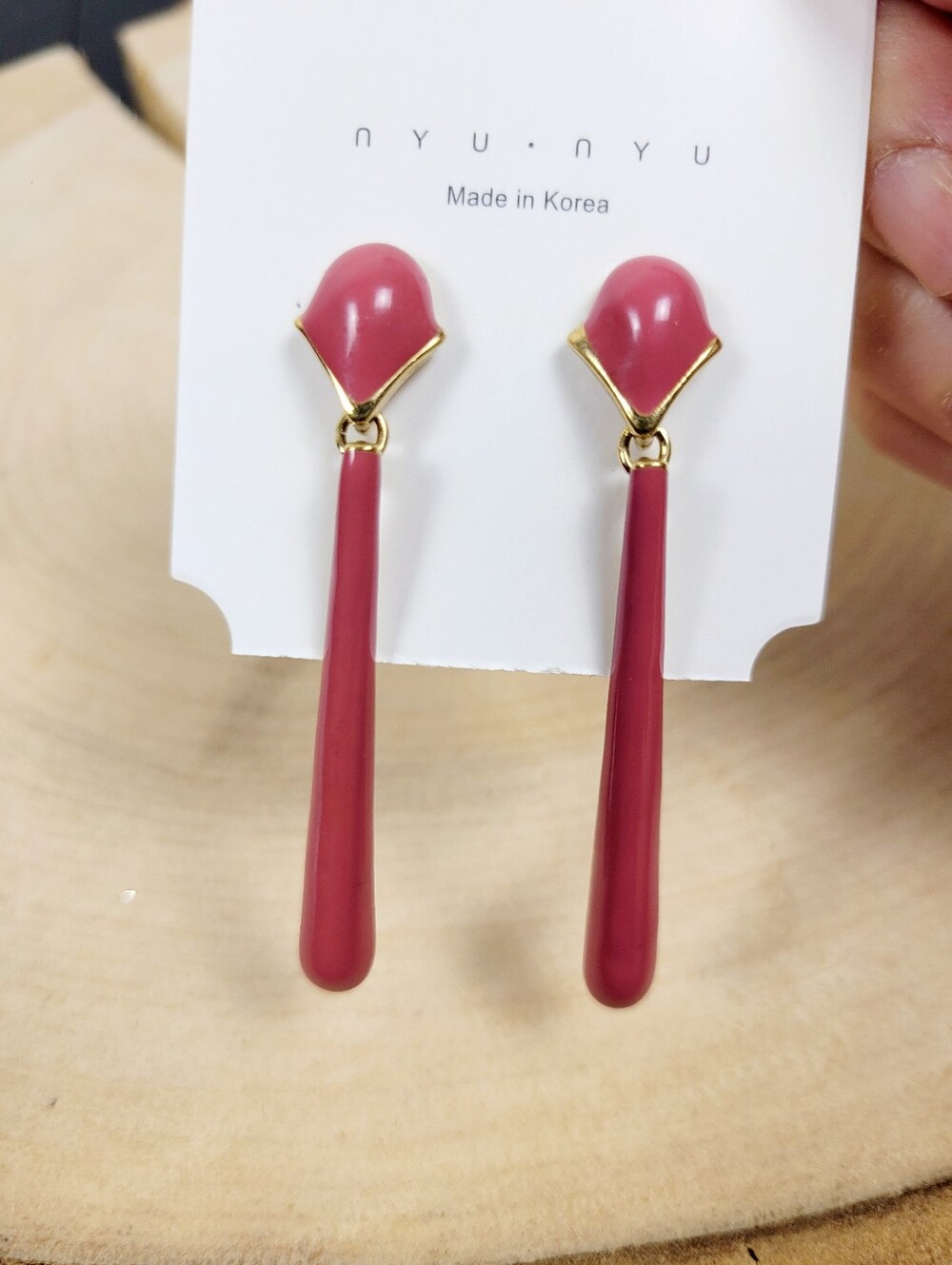 Brand New Gold Tone Red Drop Dangle Earrings